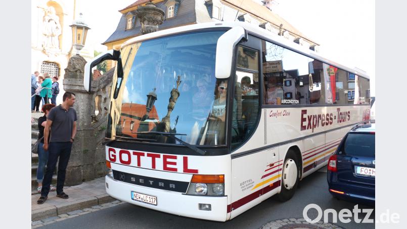 Gerhard Weilacher bringt im Bus die Wallfahrer, die den Rückweg nicht auf sich nehmen, nach Hause. rpp