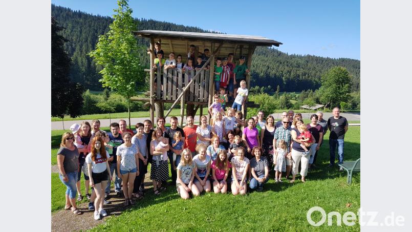 Die 62 Teilnehmer waren vom Familienwochenende begeistert. Das Ferienhaus wurde gleich für das nächste Jahr gebucht. hir