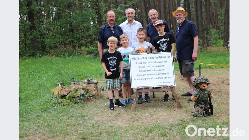 Wenn die Soldaten- und Reservistenkameradschaft Edelsfeld das Hahnenkammfest feiert, sind Gäste ausdrücklich erwünscht, den militärischen Sicherheitsbereich zu betreten. gru