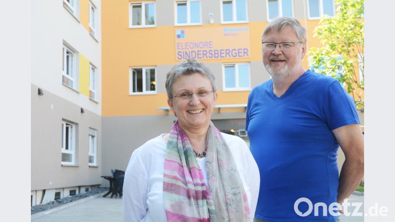 Heimleiter Wolfgang Reuter und Verwaltungskraft Elfriede Stoppe. Gabi Schönberger