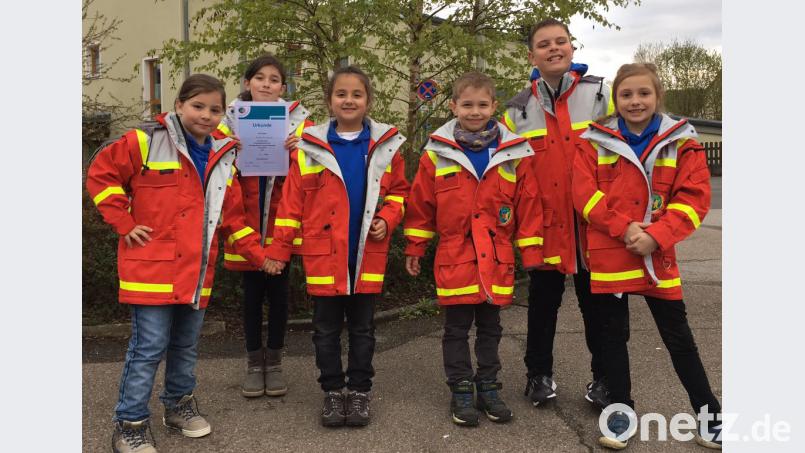 2017 belegte das Jugendrotkreuz Kirchenthumbach beim Kreiswettbewerb in Neunkirchen den ersten Platz. Das Motto „Erste Hilfe und Märchen“ lag den Kindern so gut, dass sie  den Kreisverband Weiden/Neustadt beim Bezirkswettbewerb vertreten durften. lep