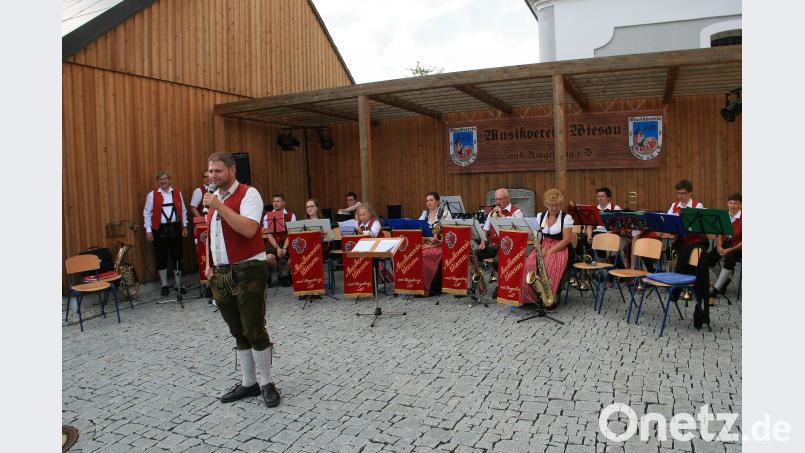 Den musikalisch schwungvollen Auftakt gestalteten die „Juwies“. Vorgestellt wurden sie vom Vorsitzenden Johannes Schöner, der auch die Gäste begrüßte. wro