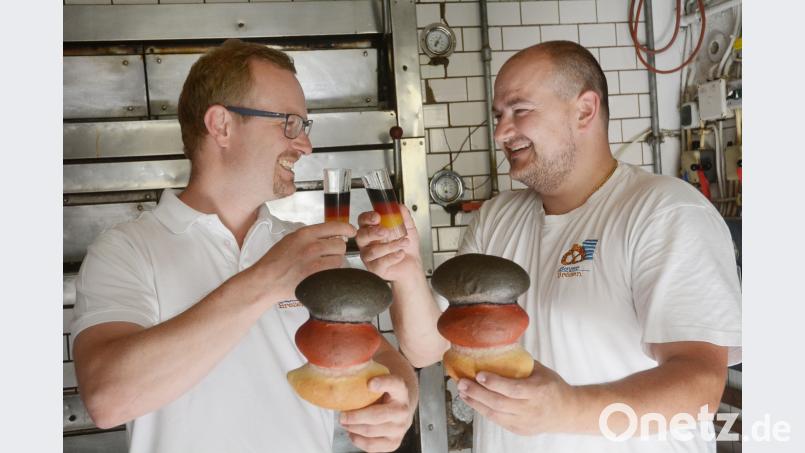Philipp Beyer (links) und Patrick Kleiner verkaufen die D-Schleiß. Gabi Schönberger