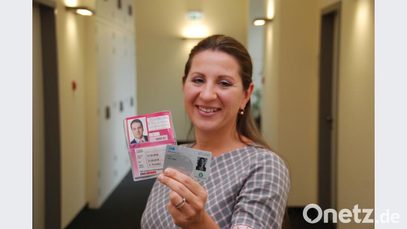 Vorher und nachher. Anstelle des Papierabos führt der VGN jetzt eine Chipkarte ein. exb