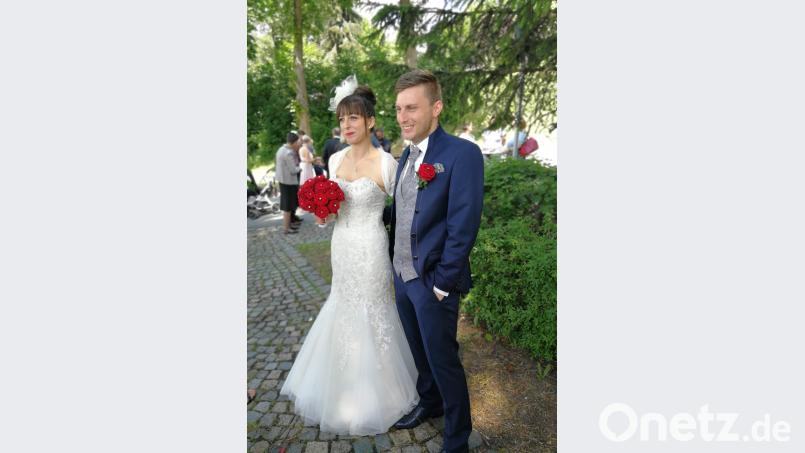 Ein schönes Paar: Michaela und Florian Scheck sagen offiziell "Ja" zueiander. fvo