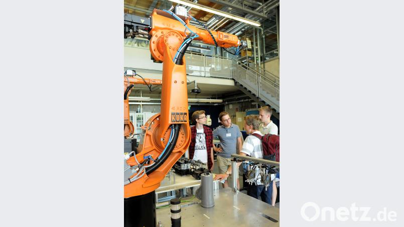 Obacht, ein Roboter schaut zu. Stephan Huber