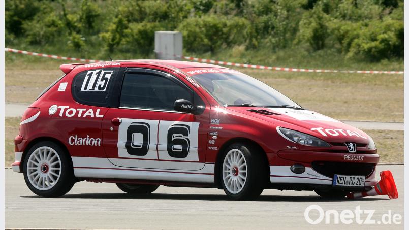 Slalom auf dem Festplatz: Die AvD-Veranstaltung vom Pfingstwochenende hallt noch immer nach. Reiner Kreuzer