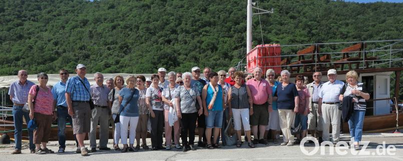 Am letzten Urlaubstag ging es für die Reiseteilnehmer zum Limfjord, einer 25 Kilometer langen Karstschlucht. Der blaugrün glänzende 100 Meter tiefe und für seine Muschel-, Austern- und Fischfarmen bekannte Fjord wurde in einer einstündigen Schifffahrt bei strahlendem Sonnenschein erkundet. hä