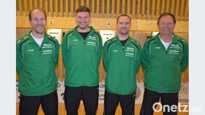 Das Meisterquartett der Königshüttener Schützen (von links) mit Thomas Heindl, Peter Härtl, Thorsten Härtl und Erwin Härtl stieg erstmals in die Bezirksliga Nord auf. In den Aufstiegskämpfen wurden Vohenstrauß und Preißach besiegt. jr