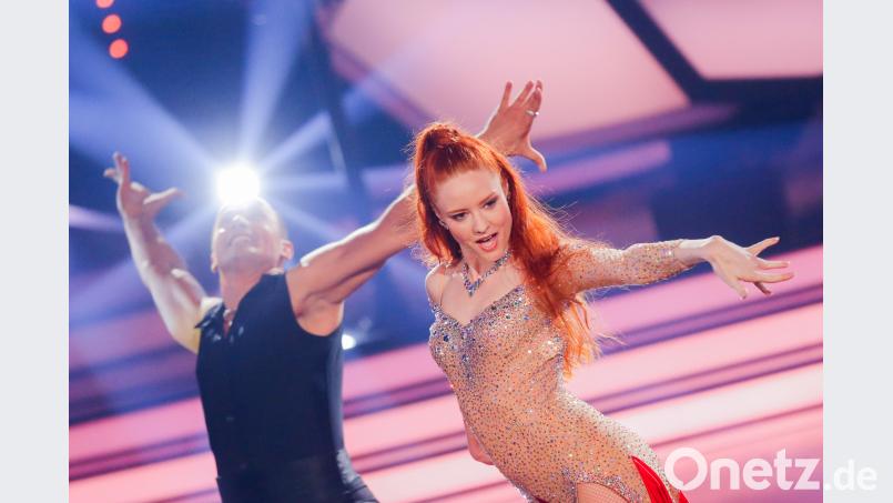 Am Freitag um 20.15 Uhr steigt das große Finale der RTL-Show &quot;Let&#039;s Dance&quot;. Und das Amberger Model Barbara Meier sendet einen Aufruf in ihre Heimat. Foto: Rolf Vennenbernd/dpa