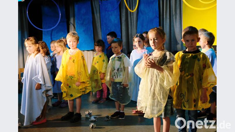 Mit dem Musical „Fremde werden Freude“ setzen die Kindergartenkinder aus Speinshart und Tepl ein Zeichen der Völkerverständigung. Die Geschichte ist mit Blick auf die Krisenherde in der Welt und die Flüchtlingsbewegungen aktueller denn je. do