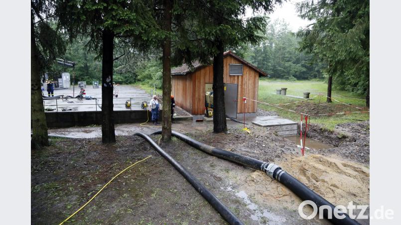 Am Hauptpumpwerk an der Sportplatzstraße lief das Überlaufbecken voll. Hösamer