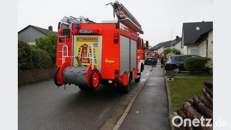 Viele Keller liefen voll. Die Feuerwehr war im ganzen Dorf gefragt. Hösamer