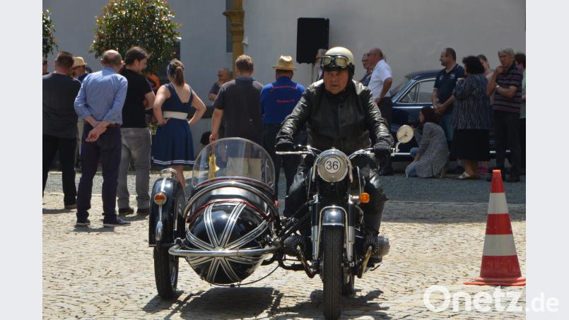 Die Begeisterung für das alte Blech ist nach wie vor riesig und der Oldtimer-Boom scheint längst nicht vorbei. dob