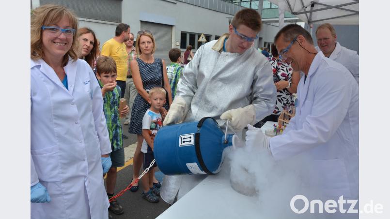 Handgemachtes Eis aus der Molekularküche. jr