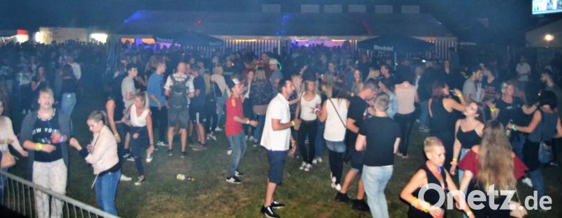 Wenn Sportler feiern, sollten die Gäste auch etwas Kondition mitbringen. Die ist bei den treibenden Beats der DJs Arnold Palmer, "So.ink" und von "Villa Varia" auch dringend nötig. mez