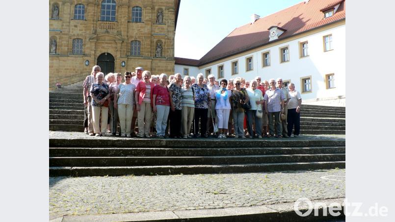 Insgesamt 41 Senioren der evangelischen Kirchengemeinde der Kulmstadt unternehmen unter der Leitung von Reinhold Kynast einen ereignisreichen Ausflug in die Vilsstadt Amberg. Unter anderem besichtigen die Senioren hierbei auch die Wallfahrtskirche Maria Hilf. ww