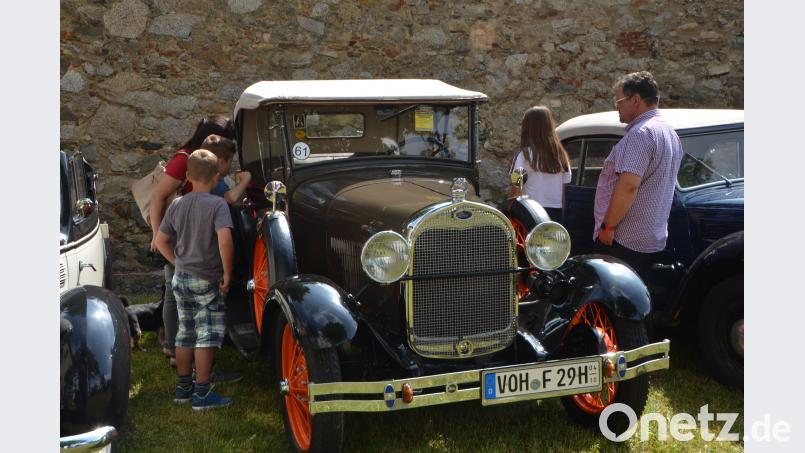 Die Begeisterung für das alte Blech ist nach wie vor riesig und der Oldtimer-Boom scheint längst nicht vorbei. dob