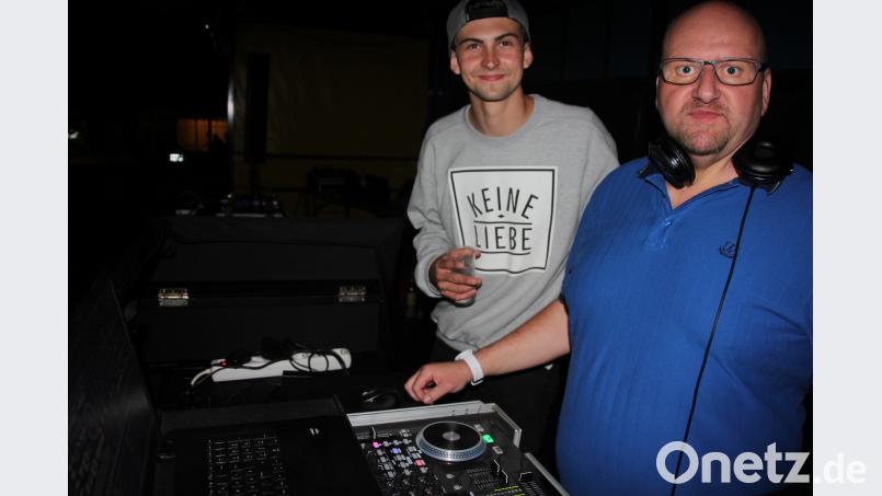 Die beiden DJ&#039;s Ralph und Prime23 sorgten für angesagte Musik. kro