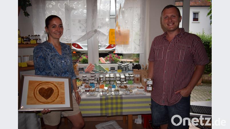 „Wir versuchen mit frischem Kräutergeschmack, würziger Knoblauchnote und der Schärfe von frisch gemahlenen Senf stets Emotionen auf den Teller zu bringen“, erklären Nina und Andi Brunner, die sich freuen, dass ihre Produkte so gut ankommen. wku