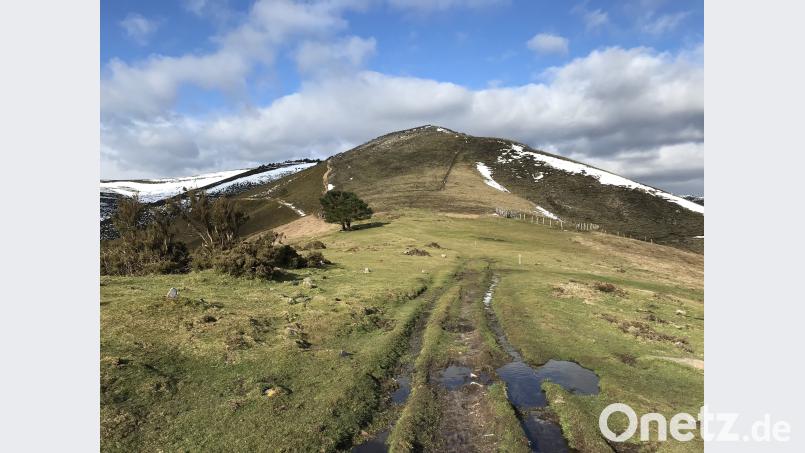 Ziemlich hoch hinaus geht es auf der Jakobsweg-Route Camino Primitivo. Dieser Weg führt durchs Gebirge, auf bis zu 1900 Meter. Um Ostern herum, als Josef Vogl hier unterwegs war, lag da noch Schnee. Josef Vogl