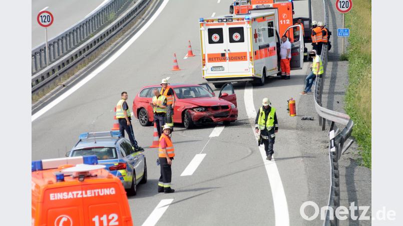 Nach dem Unfall war die A93  bei Weiden-Süd gesperrt. gsb