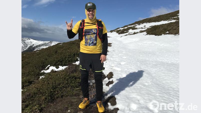 Pilger mit kleinem Gepäck. „Vielleicht fünf Kilo“ hatte Vogl in seinem Rucksack. Josef Vogl