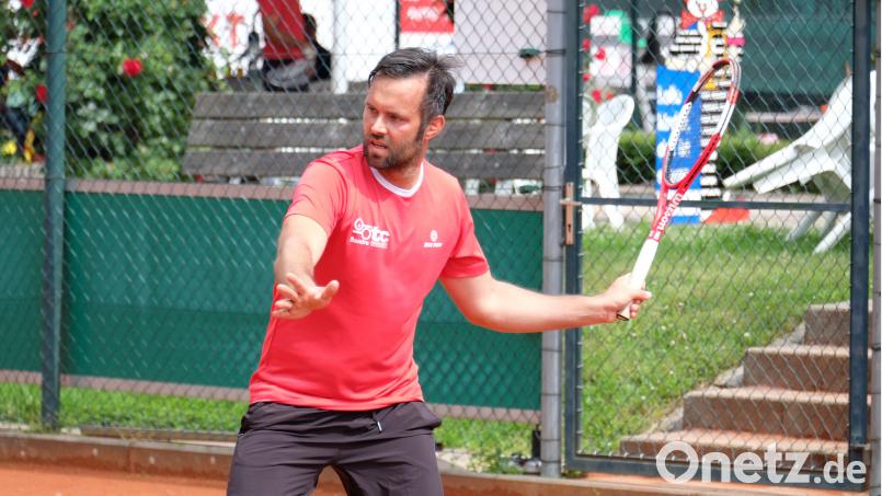 Mannschaftsführer Alexander Erben (Bild) gewann mit seinem Doppelpartner Mathias Götz die Partie und beide sorgten mit dafür, dass TC Rot-Grün am Ende als Sieger vom Platz ging. PMÖ