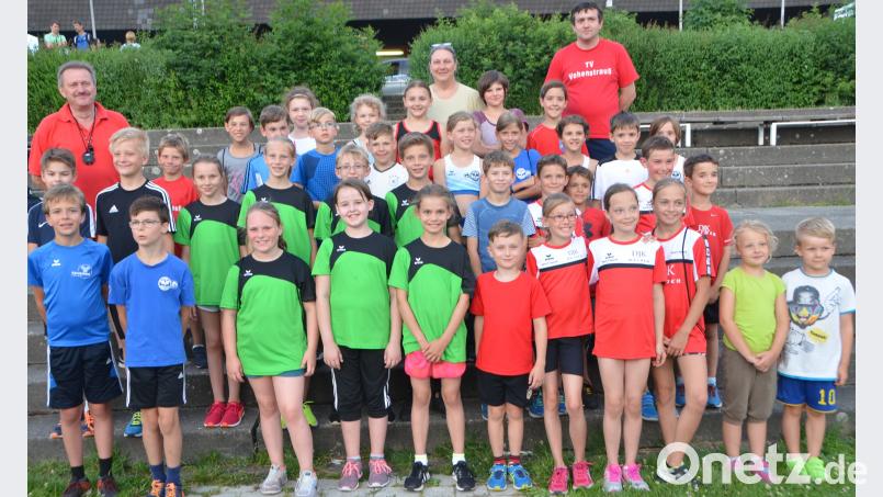 Beim 1. Leichtathletiksportfest galt das olympische Motto: Dabei sein ist alles! Die Nachwuchssportler hatten ihre helle Freude sich untereinander und im Mannschaftssport in den verschiedensten Disziplinen zu messen. dob