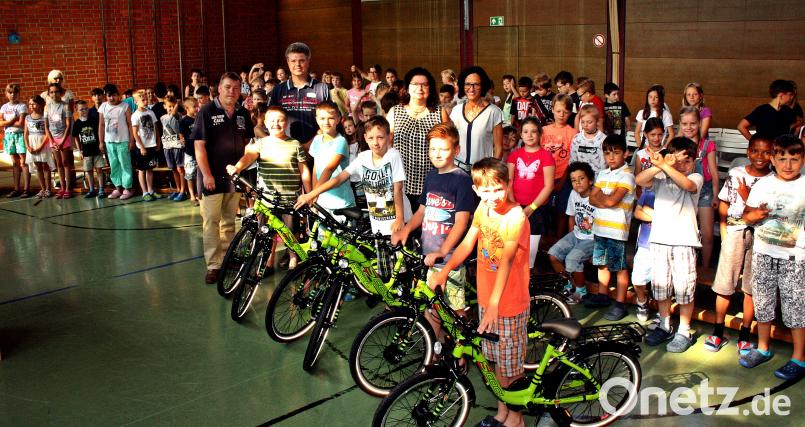 Hans Schelter Schule Fahrräder durch Elternbeirat gekauft Kreuzer, Reinhard