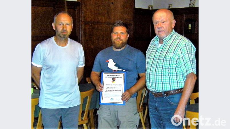 Bernhard Lippe (Mitte) ist neuer Schießsportverantwortlicher. Kreuzer