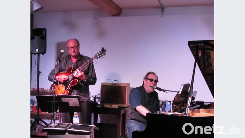 Wolfgang Scheelen (links) und Thomas Nowak (rechts) brachten &quot;Swinging Boogie&quot; in die Oberpfalz. Schäfer, Anke [AKS] (anke.s.schaefer@t-online.de)
