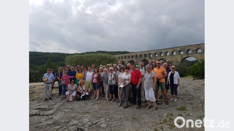 Die Teilnehmer der Studienfahrt nach Südfrankreich stellten sich zum Erinnerungsfoto auf. exb