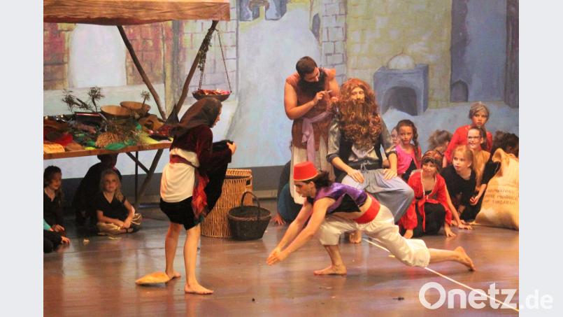 Ein Hechtsprung zwischen die Beine - Aladin ist nicht nur flink, sondern auch schlau. (dwi)