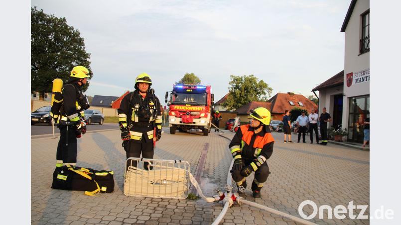Die Löschtruppe im Einsatz. jma