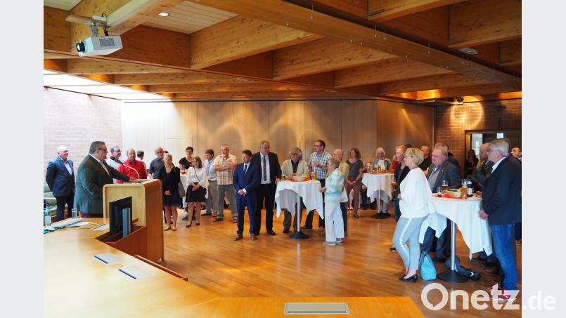 Begrüßt wurden ehrenamtliche Arbeitnehmervertreter und Ehrengäste von DGB-Bezirksgeschäftsführer Christian Dietl Bühner
