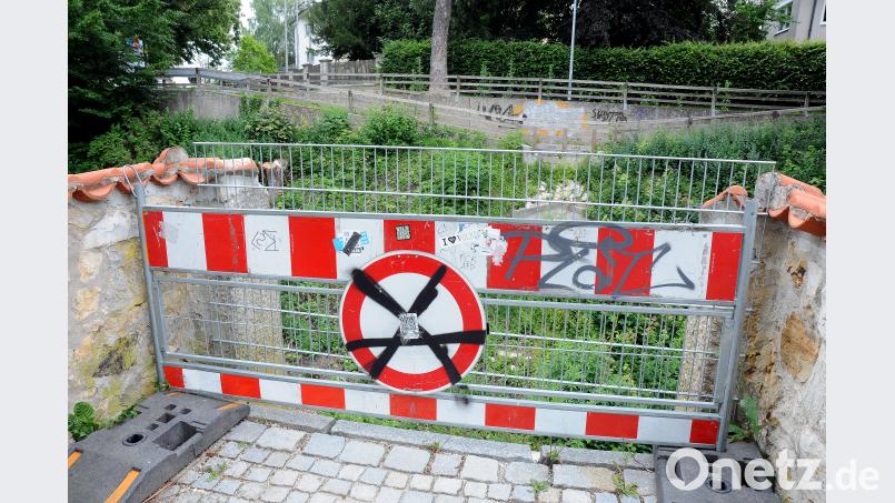 Seit zwei Jahren ist an dieser Stelle kein Durchkommen mehr: Der Pioniersteg überbrückte bis Mitte 2016 den Stadtgraben auf Höhe des Malteserplatzes. Stephan Huber