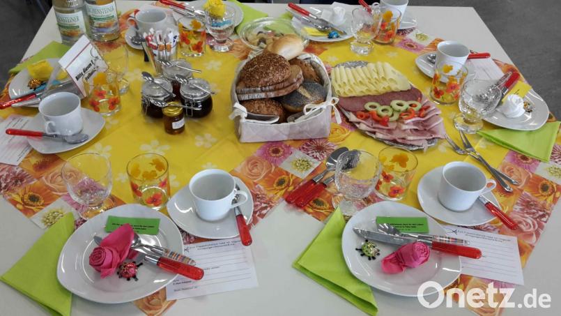 Den Gästen wurde im Stiftland-Gymnasium ein leckeres Frühstück geboten. exb