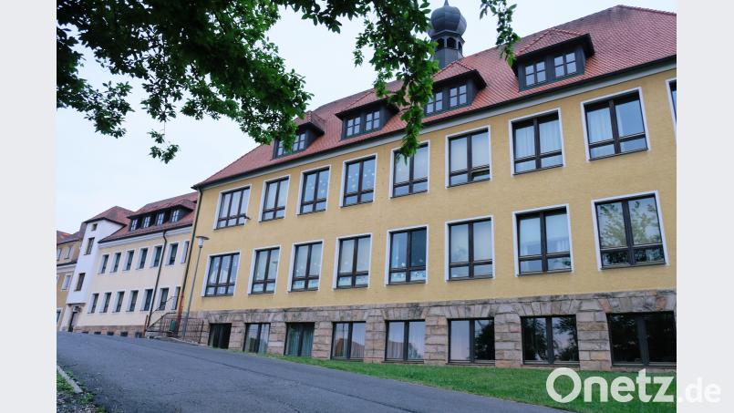 „Weg damit“: Das ist das Ergebnis einer Machbarkeits- und Wirtschaftlichkeitsstudie zur Zukunft der Grund- und Mittelschule Kirchenthumbach.  Nach einer ersten Kostenschätzung wird ein Neubau deutlich billiger als eine Generalsanierung. do