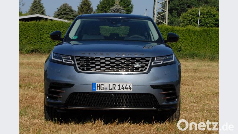 Vom großen Bruder Range Rover in der Frontansicht auf Anhieb kaum zu unterscheiden: Range Rover Velar D300 R-Dynamic SE Michael Ascherl