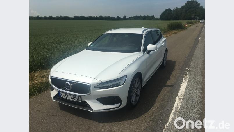 Der Volvo V60 soll den Vorgänger ersetzen, aber auch Menschen ansprechen, die den nicht mehr angebotenen V 70 fahren. Michael Ascherl