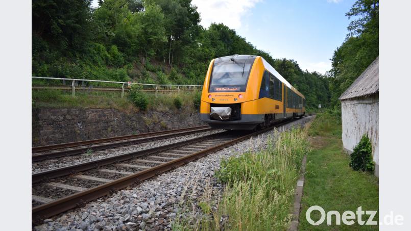 Die Stützmauer am Kellerweg muss mit hohen Kosten und unter schwierigen Bedingungen saniert werden. bnr