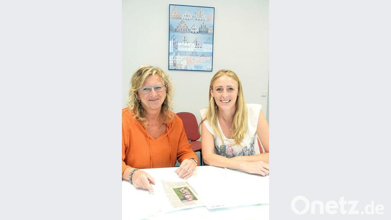 Ortsverbandsvorsitzende Maria Sponsel (rechts) und ihre Stellvertreterin Monika Kick hoffen, dass künftig die Bürger in der Moolohe von allzu lauten Veranstaltungen auf dem neuen Festptz verschont bleiben. Wieder