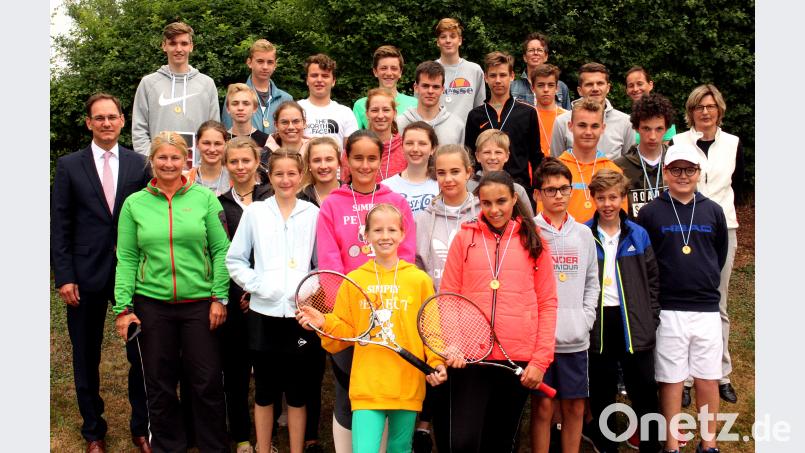 Das Bezirksfinale im Tennis. Kreuzer, Reinhard