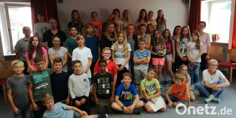 37 Firmlinge aus Friedenfels und Fuchsmühl waren ein Wochenende im Jugendbildungshaus Ensdorf. exb