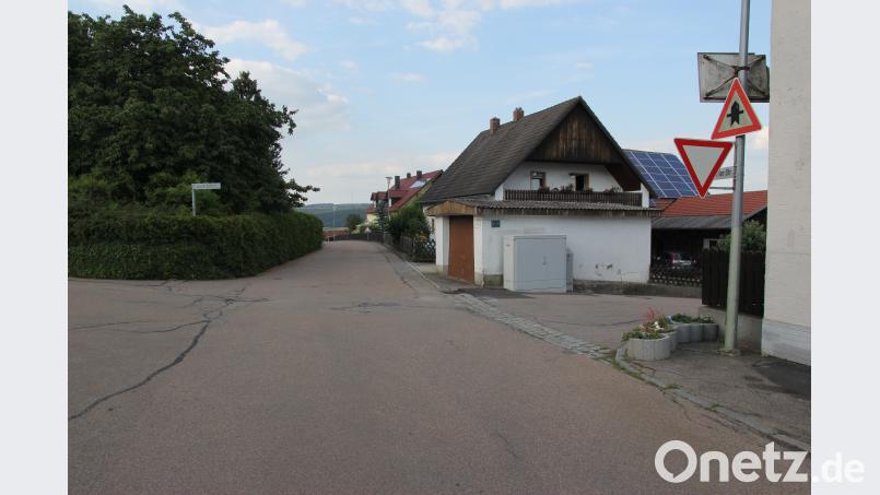 Zahlreiche Straßen - wie die  Hohersdorfer Straße und der Schulberg - sollen im Zuge des Wasserleitungsbaus saniert werden. Bild: ral