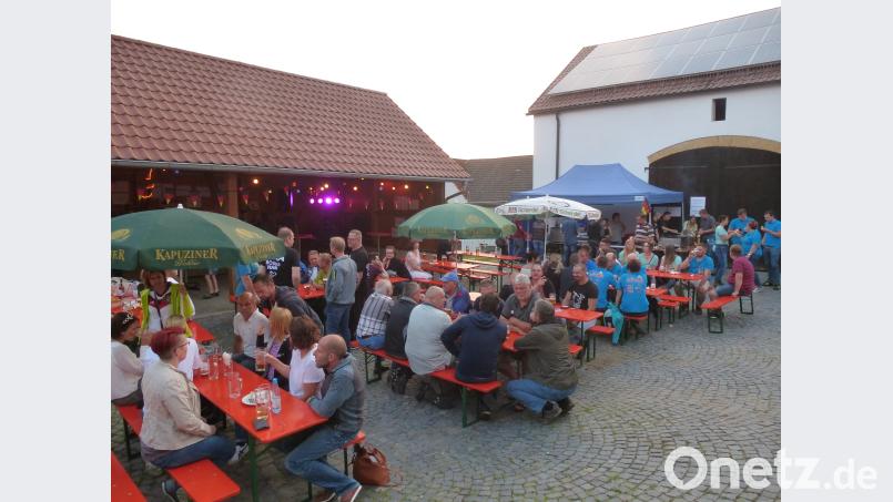 Die Sommernachtsparty der Hubertus-Schützenjugend kommt gut an. bk