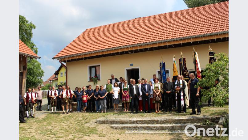 Der Sonntag markierte einen Höhepunkt in der Geschichte des Heimatmuseums und des Heimatvereins in Seebarn. Zur Einweihung des Ranklhofes waren zahlreiche Ehrengäste gekommen pko