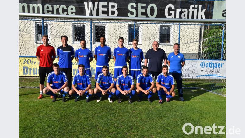 Das SV Etzenricht präsentierte zum Trainingsauftakt am Montag seine Neuzugänge. Leeb, Fabian