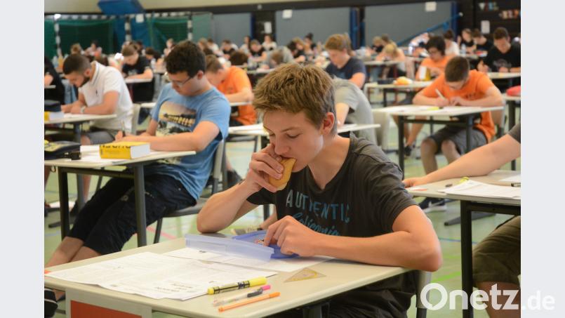 Nahrung fürs Hirn muss sein, dann kann bei den Abschlussprüfungen für die Realschüler nichts schiefgehen. Schönberger
